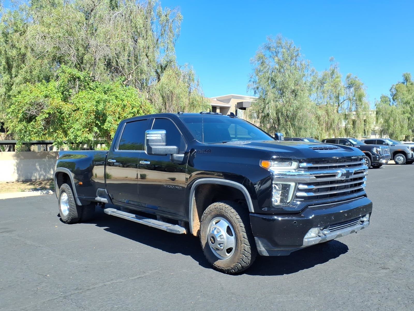 Used 2023 Chevrolet Silverado 3500 High Country AWD/4WD image 3