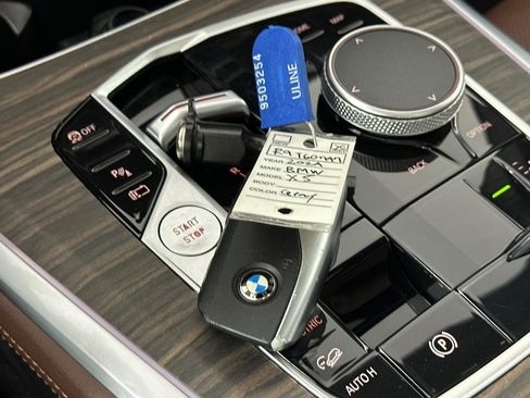 Used 2024 BMW X5 xDrive50e w/ Parking Assistance Package image 25