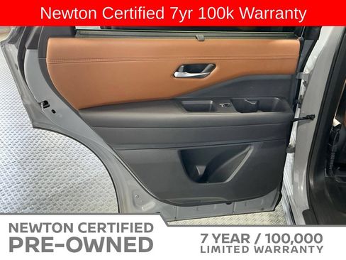 Used 2025 Nissan Pathfinder Platinum w/ Cargo Package AWD/4WD image 49