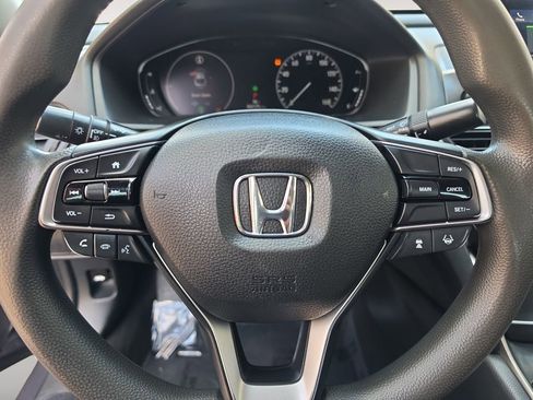Used 2018 Honda Accord EX image 12