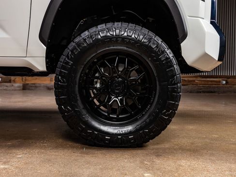 Used 2022 Toyota Tundra SR5 image 12