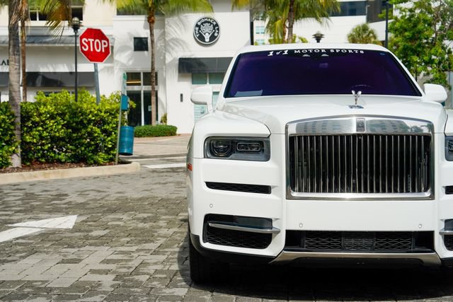 Used 2022 Rolls-Royce Cullinan AWD/4WD image 6