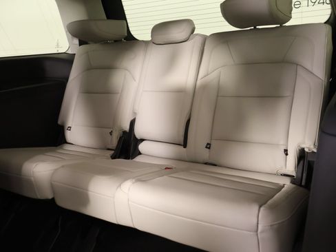 New 2026 Lincoln Navigator Premiere AWD/4WD image 12