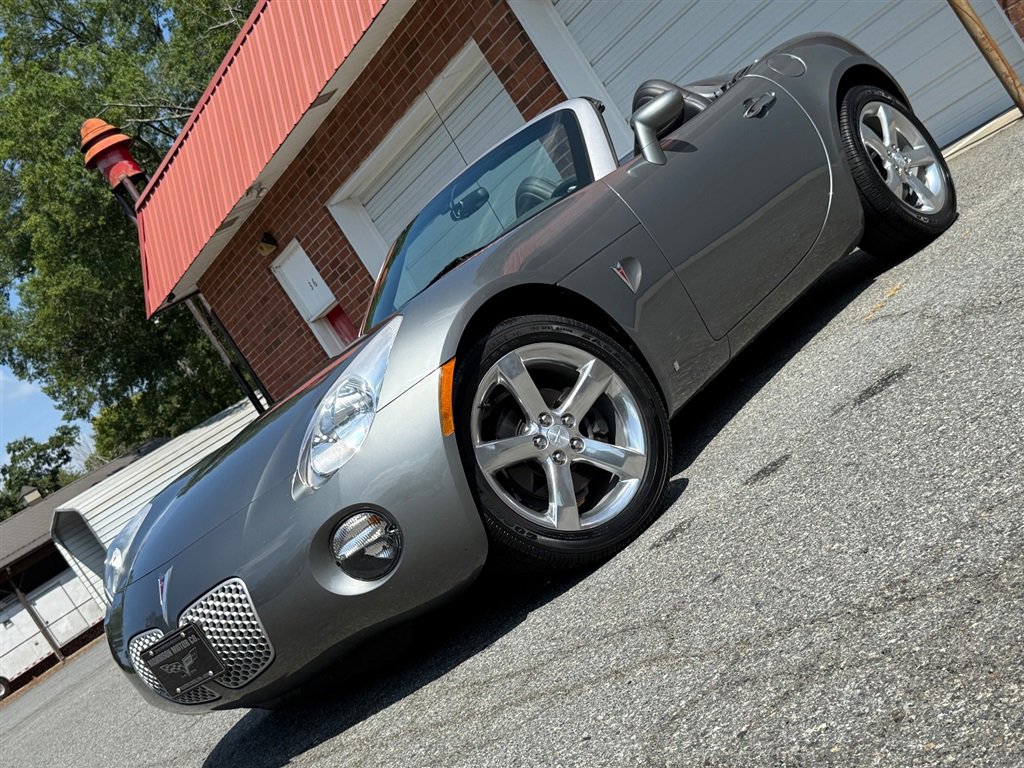 Used 2007 Pontiac Solstice Convertible w/ Premium Package RWD image 6