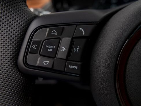 Used 2024 Jaguar F-TYPE R AWD/4WD image 31