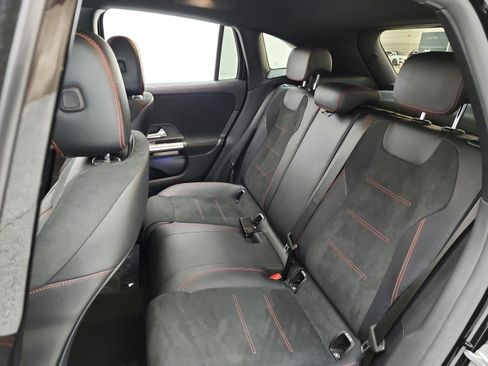 Used 2023 Mercedes-Benz GLA 250 4MATIC image 15