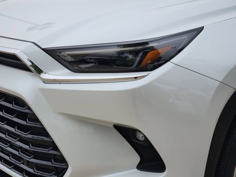 New 2026 Toyota Grand Highlander FWD image 7