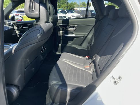 Certified 2025 Mercedes-Benz GLC 300 4MATIC image 32