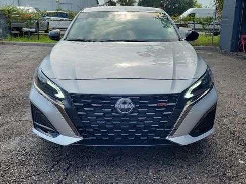 Certified 2025 Nissan Altima 2.5 SR FWD image 2