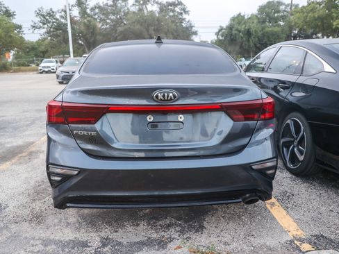 Used 2020 Kia Forte LXS FWD image 9