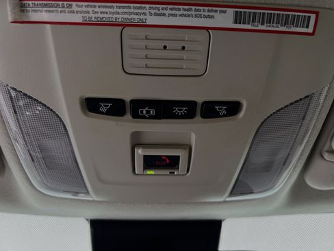 Used 2022 Toyota Corolla LE FWD image 21