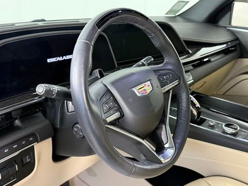 Used 2023 Cadillac Escalade ESV Premium Luxury w/ Performance Package AWD/4WD image 18