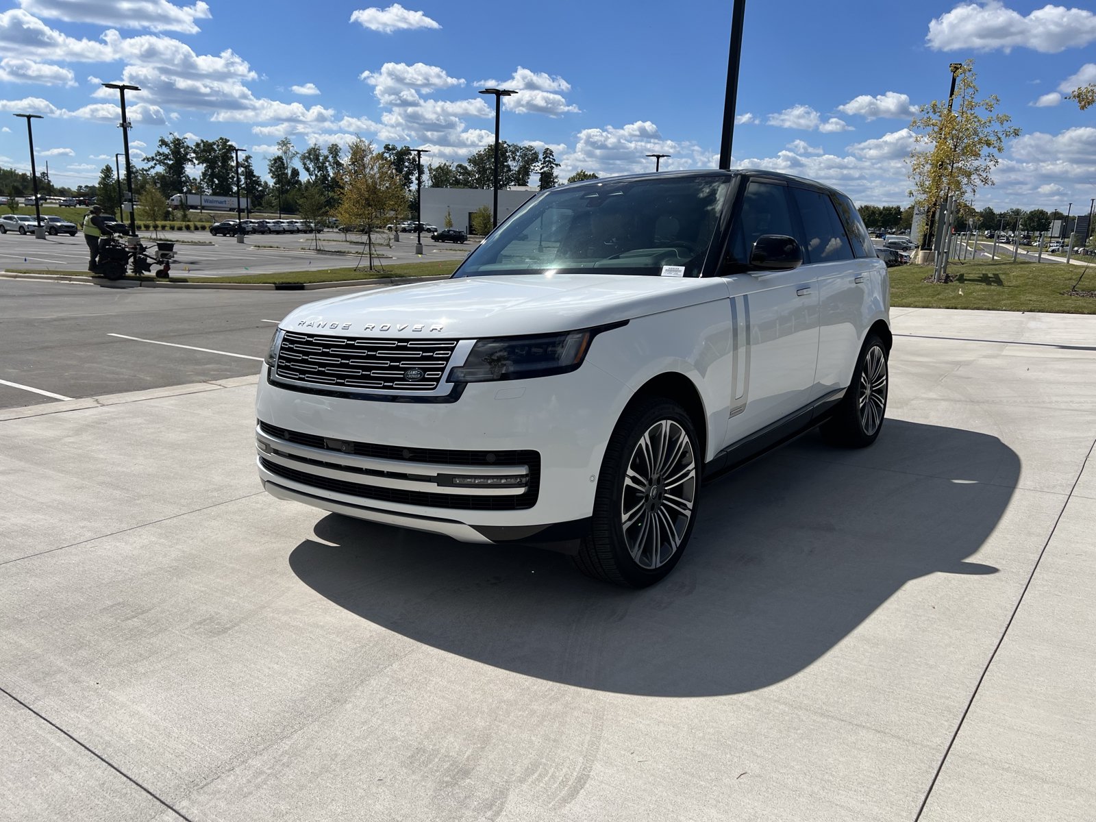 Used 2024 Land Rover Range Rover Autobiography AWD/4WD image 4