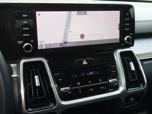 Used 2021 Kia Sorento SX image 30