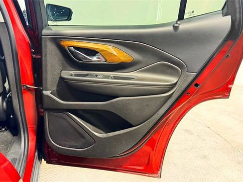 Used 2018 GMC Terrain SLE image 21