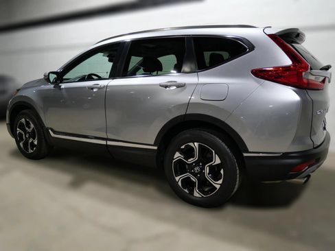 Used 2018 Honda CR-V Touring image 5