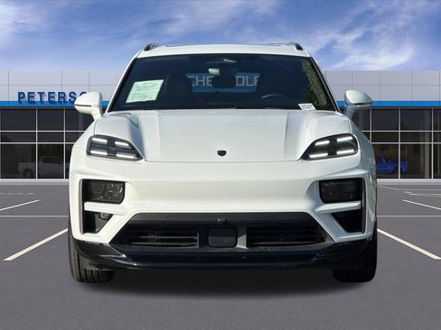 Used 2025 Porsche Macan Turbo Electric AWD/4WD image 9