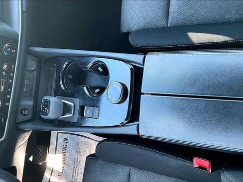 Used 2024 Nissan Rogue SV image 18