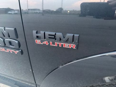 Used 2018 RAM 2500 Laramie w/ Sport Appearance Group AWD/4WD image 8