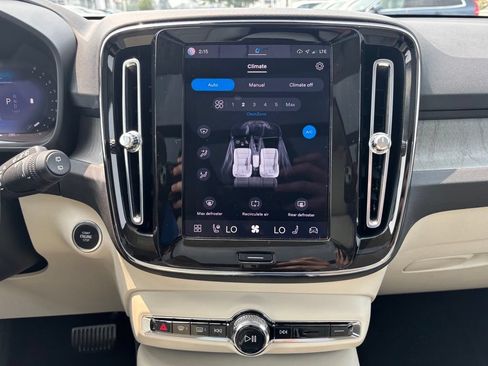Certified 2023 Volvo XC40 B5 Plus w/ Climate Package AWD/4WD image 13