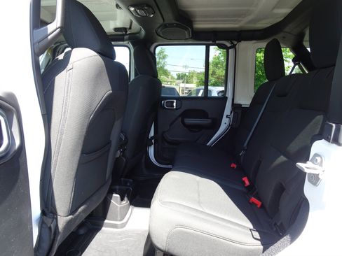 Used 2019 Jeep Wrangler Unlimited Sport S AWD/4WD image 10