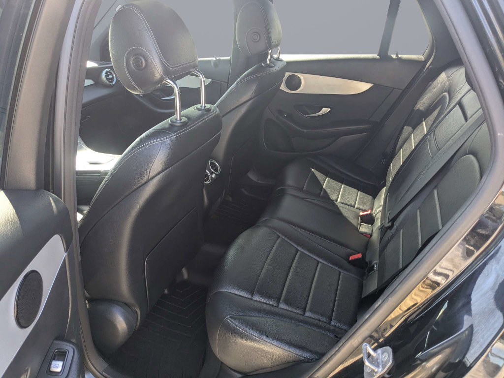 Used 2020 Mercedes-Benz GLC 300 image 19