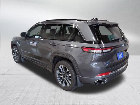 Used 2022 Jeep Grand Cherokee Overland w/ Advanced Protech Group III image 5