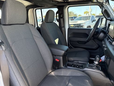 New 2026 Jeep Gladiator Sport image 12