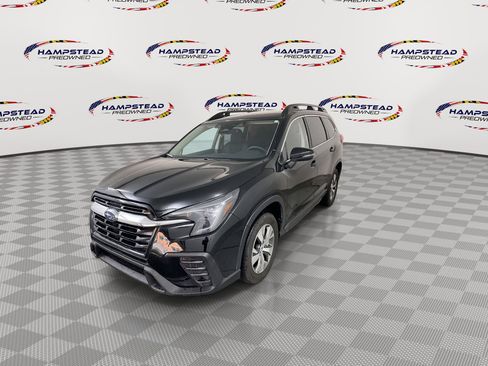 Used 2023 Subaru Ascent Premium image 4