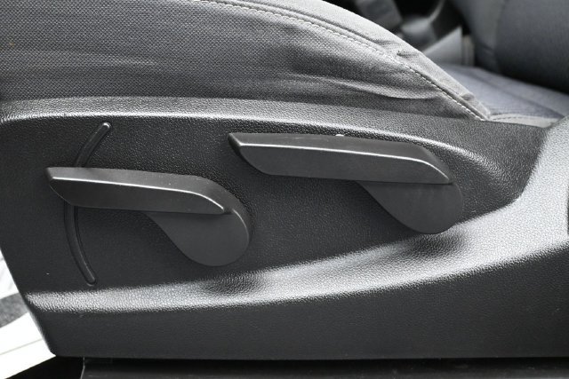 Used 2018 Chevrolet Silverado 1500 LT RWD image 12