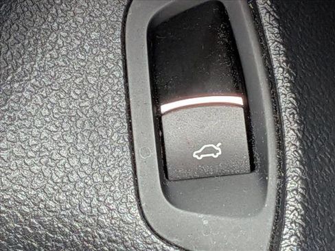 Used 2013 Volkswagen Passat 2.5 SE FWD image 11