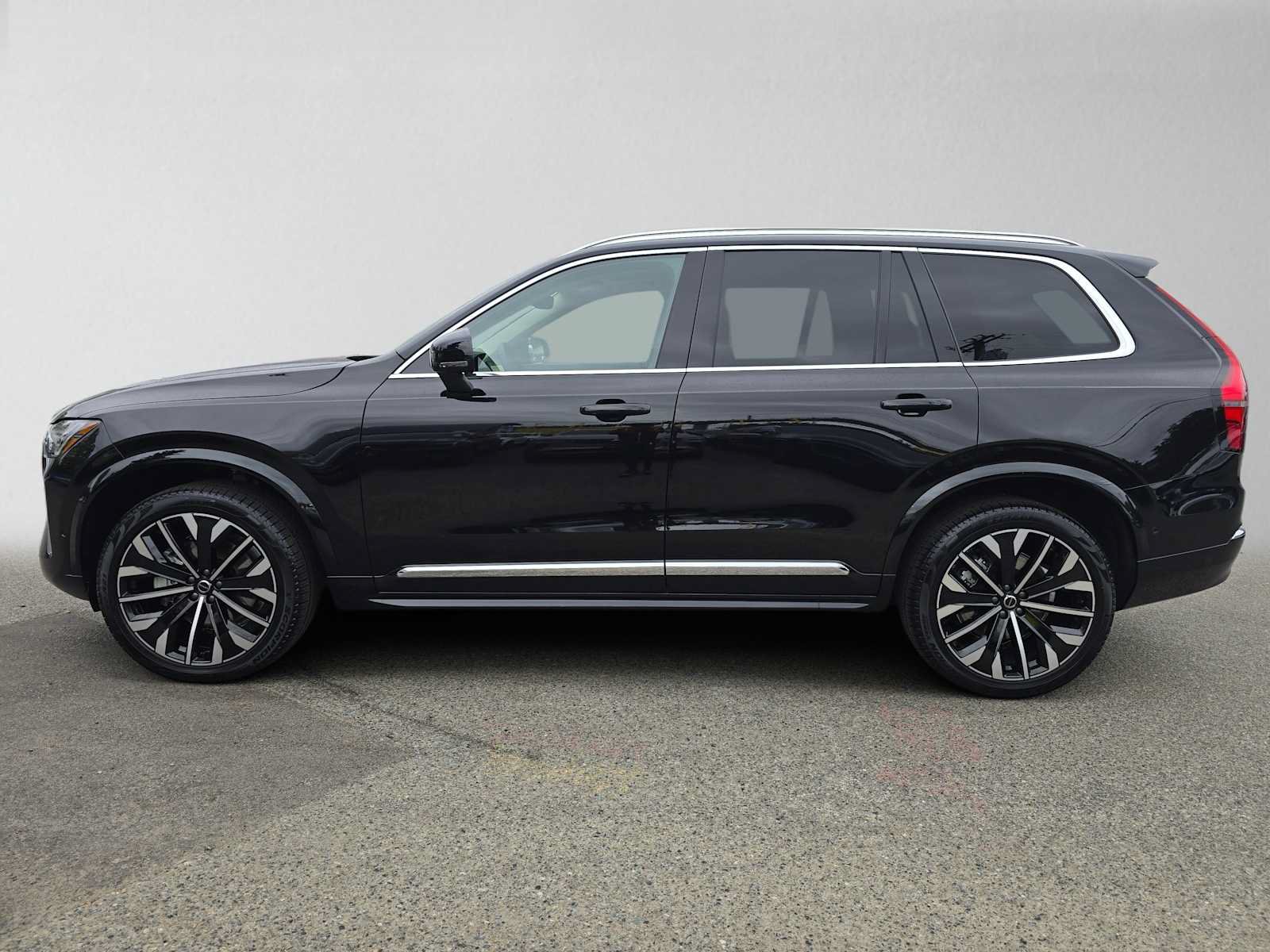 Used 2026 Volvo XC90 B6 Ultra w/ Protection Package AWD/4WD image 6