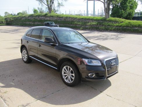 Used 2013 Audi Q5 2.0T Premium Plus AWD/4WD image 4