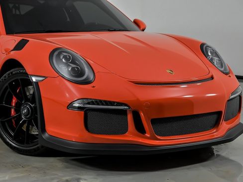 Used 2016 Porsche 911 GT3 RS RWD image 3