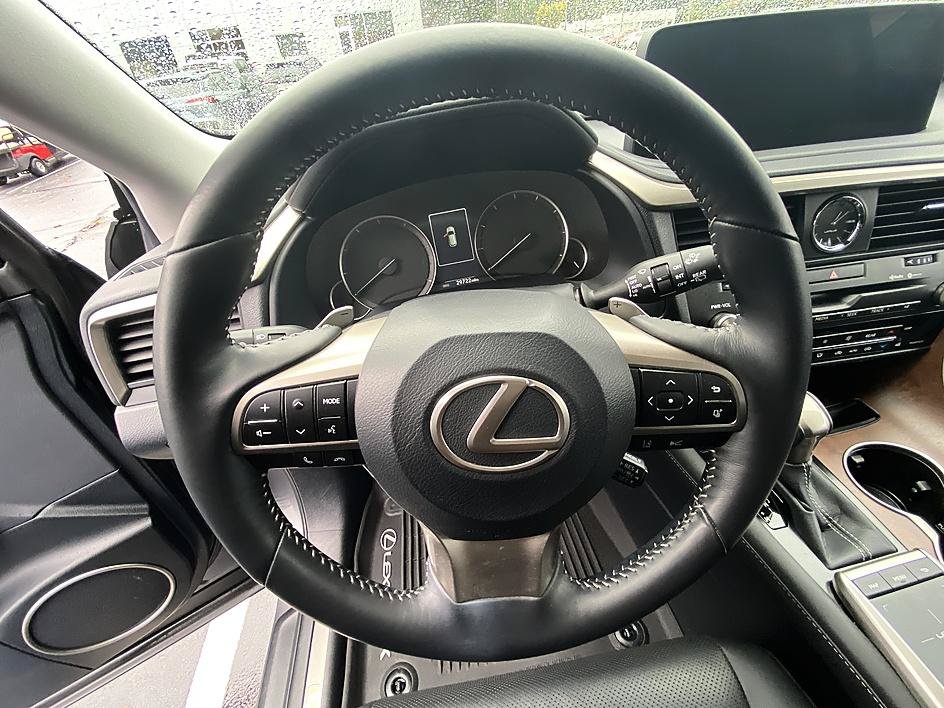 Used 2022 Lexus RX 350L Premium w/ Premium Package AWD/4WD image 14