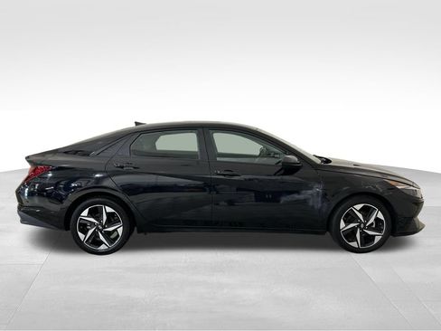 Used 2023 Hyundai Elantra SEL w/ Convenience Package FWD image 7