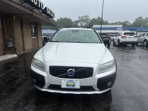 Used 2016 Volvo XC70 T5 Premier w/ Proximity Package AWD/4WD image 2
