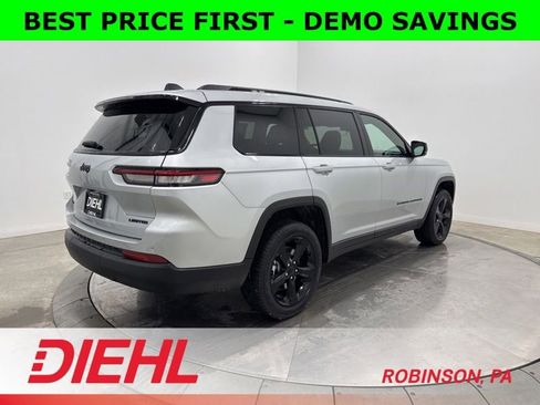 New 2025 Jeep Grand Cherokee L Limited w/ Black Appearance Package AWD/4WD image 7