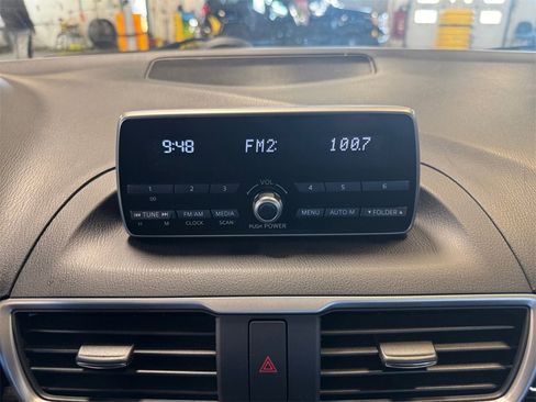 Used 2014 MAZDA MAZDA3 i Touring image 17