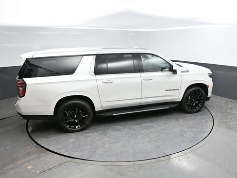 Used 2023 Chevrolet Suburban High Country w/ Max Trailering Package AWD/4WD image 32