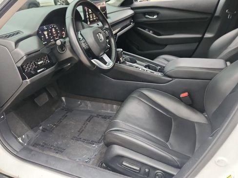 Used 2023 Honda Accord Touring image 11