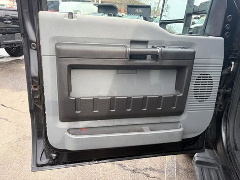 Used 2014 Ford F250 XL w/ Power Equipment Group image 22