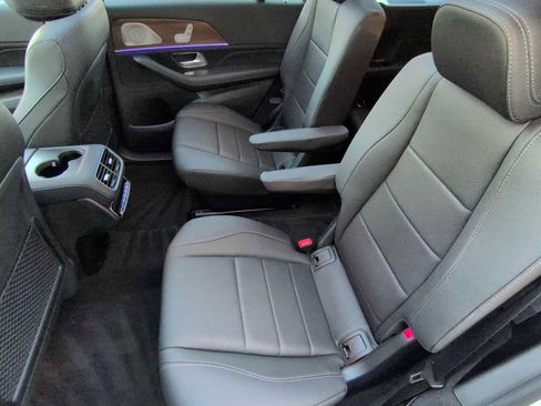 Used 2025 Mercedes-Benz GLS 450 GLS 450 image 21