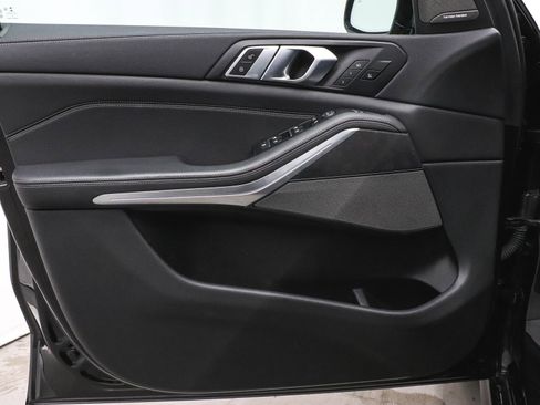 Used 2022 BMW X5 M50i w/ Executive Package image 12