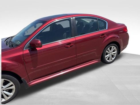 Used 2013 Subaru Legacy 2.5i Premium AWD/4WD image 2