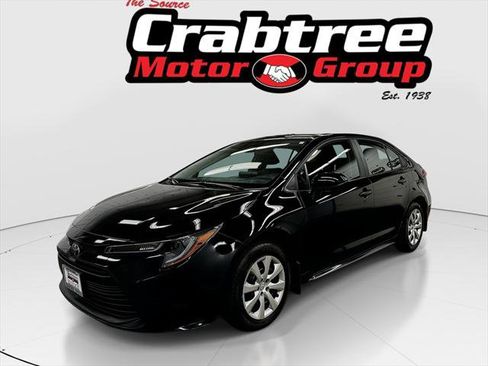 Certified 2023 Toyota Corolla LE image 1