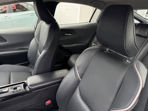 Used 2023 Toyota Prius XLE FWD image 12