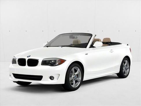 Used 2011 BMW 128i Convertible image 1