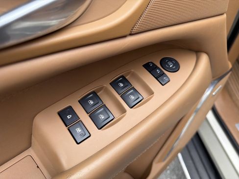 Used 2016 Cadillac Escalade Platinum AWD/4WD image 30