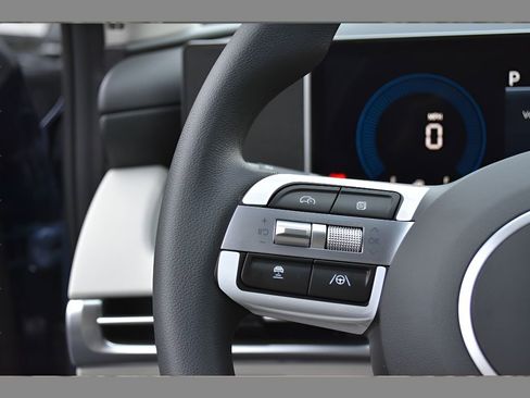New 2026 Hyundai Tucson SEL FWD image 17